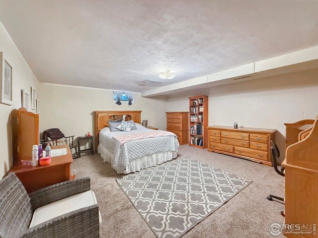 327 E Emerson St, Holyoke, CO 80734