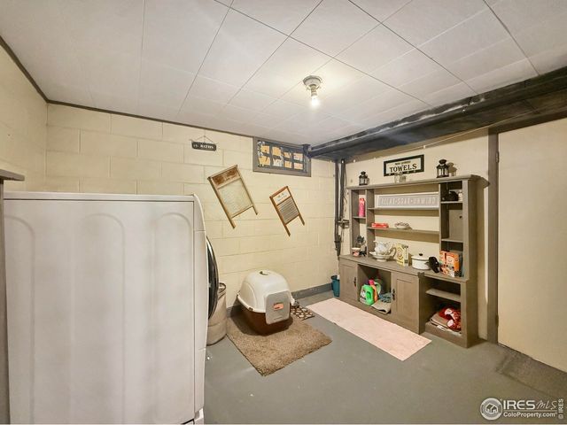 327 E Emerson St, Holyoke, CO 80734