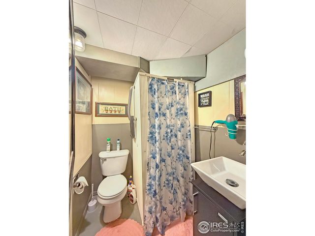 327 E Emerson St, Holyoke, CO 80734