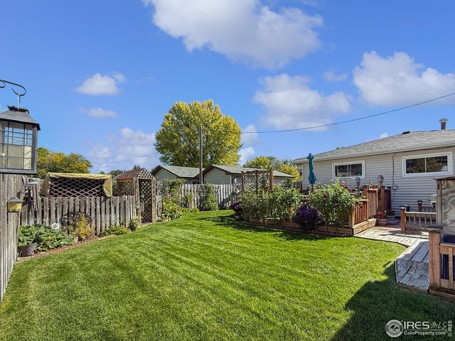 327 E Emerson St, Holyoke, CO 80734