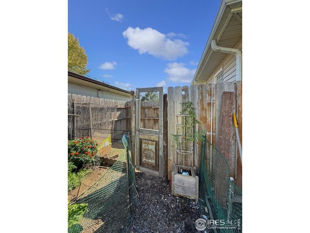 327 E Emerson St, Holyoke, CO 80734