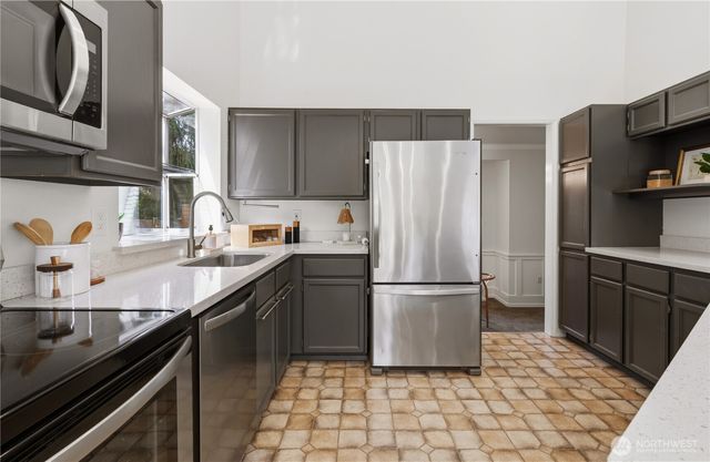 1016 215th Street SE, Bothell, WA 98021