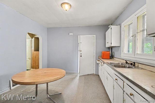 6345 Whitehead Street, Detroit, MI 48210