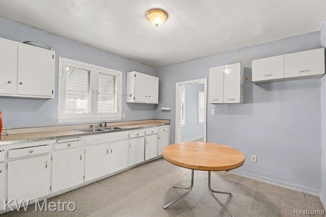 6345 Whitehead Street, Detroit, MI 48210