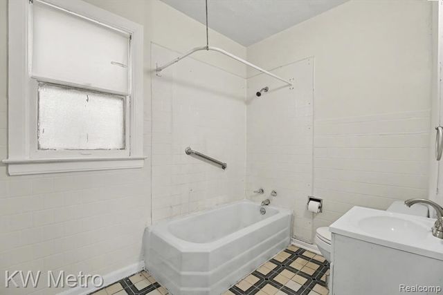 6345 Whitehead Street, Detroit, MI 48210