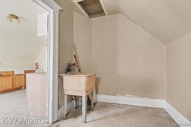 6345 Whitehead Street, Detroit, MI 48210