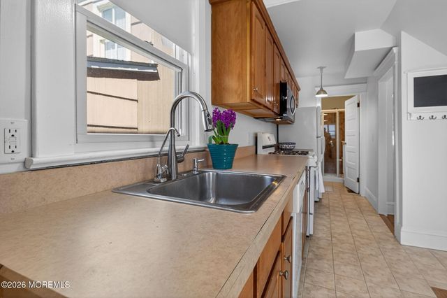 82 Franklin Avenue, Ocean Grove, NJ 07756