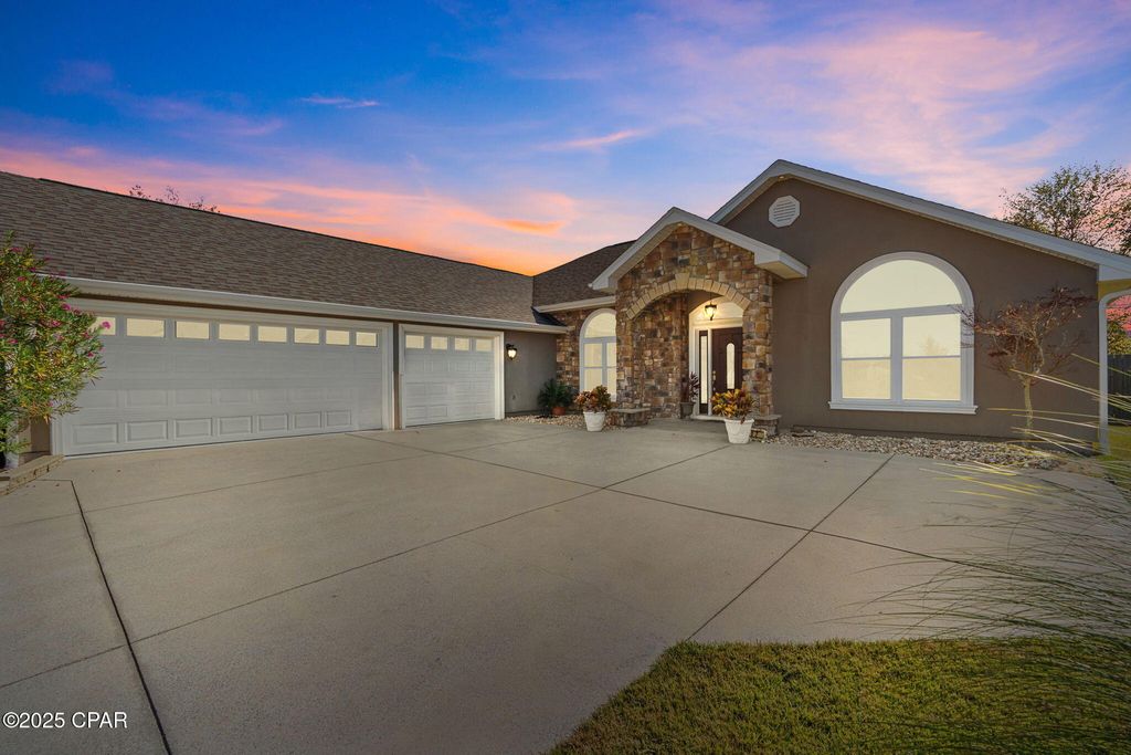 117 Lakeview Terrace, Lynn Haven, FL 32444