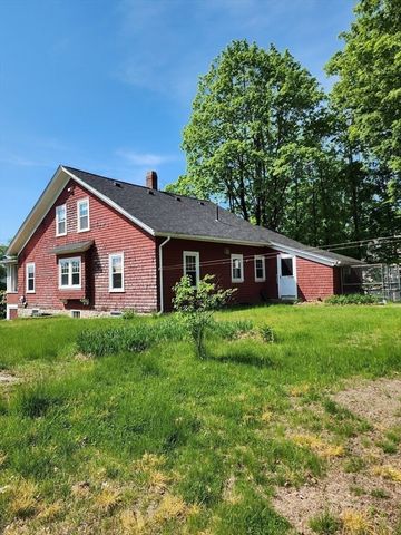 72 W Main St, Dudley, MA 01571