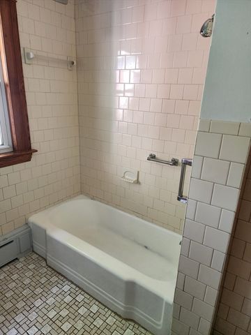 72 W Main St, Dudley, MA 01571