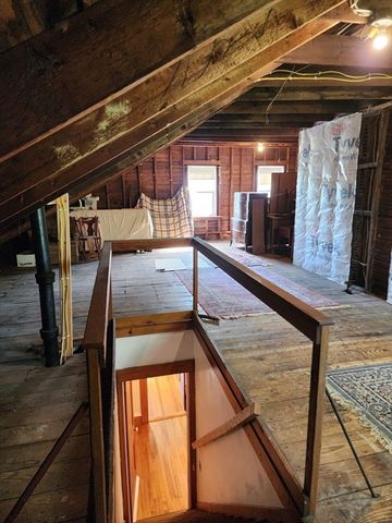 72 W Main St, Dudley, MA 01571