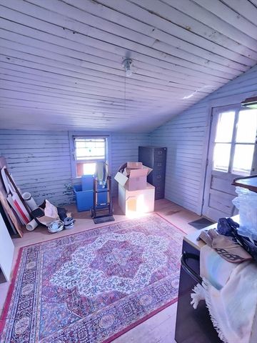 72 W Main St, Dudley, MA 01571