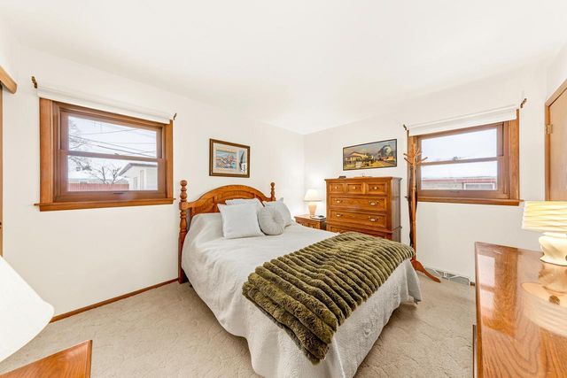 5640 S 30 Street, Milwaukee, WI 53221