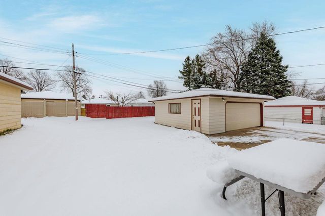 5640 S 30 Street, Milwaukee, WI 53221