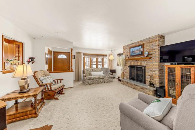 5640 S 30 Street, Milwaukee, WI 53221