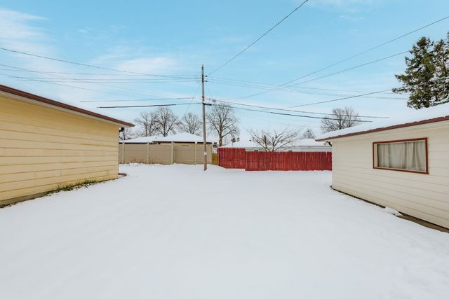5640 S 30 Street, Milwaukee, WI 53221
