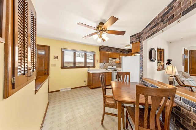 5640 S 30 Street, Milwaukee, WI 53221