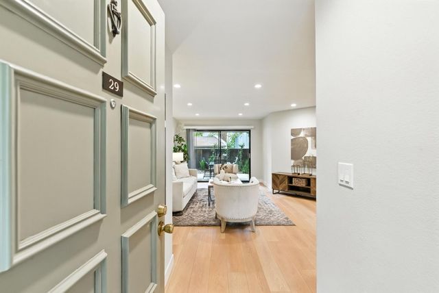 999 W Evelyn Terrace 29, Sunnyvale, CA 94086
