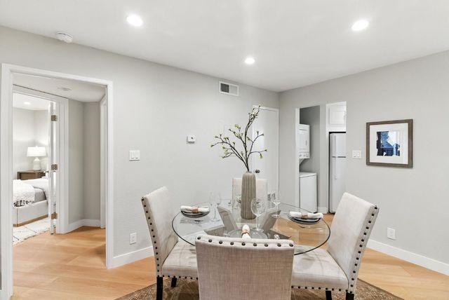 999 W Evelyn Terrace 29, Sunnyvale, CA 94086