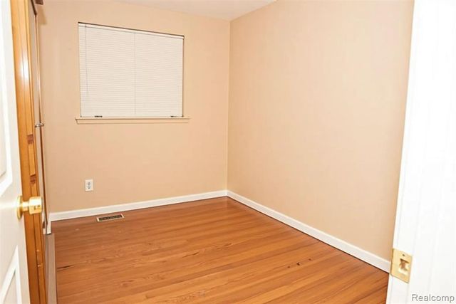 30422 Leroy Street, Romulus, MI 48174