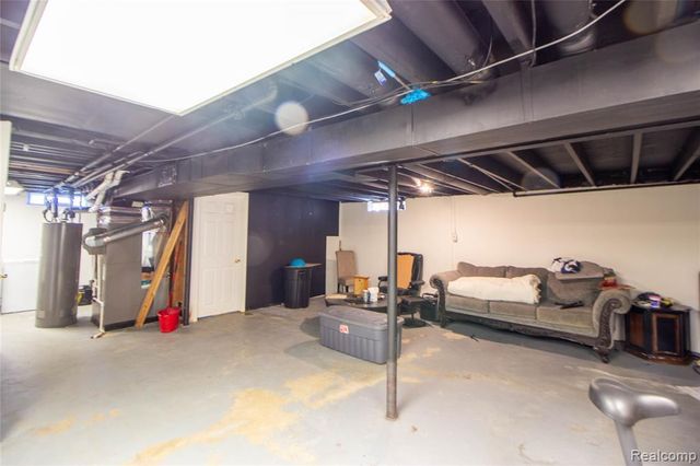 30422 Leroy Street, Romulus, MI 48174