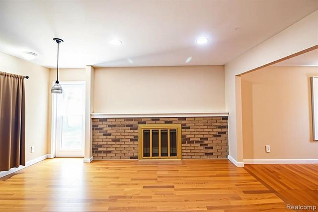 30422 Leroy Street, Romulus, MI 48174