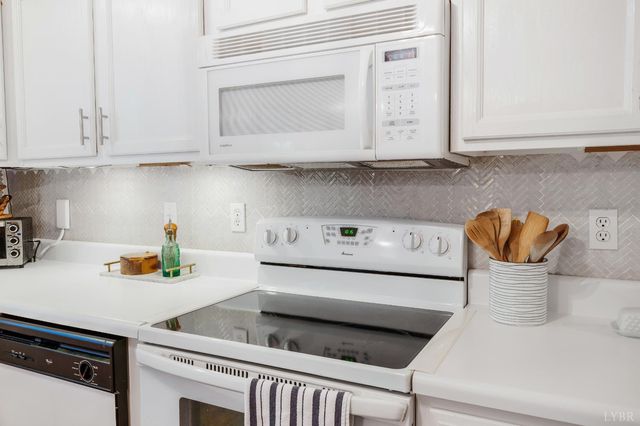 5910 Boonsboro Road, Lynchburg, VA 24503