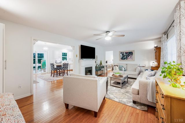 5910 Boonsboro Road, Lynchburg, VA 24503