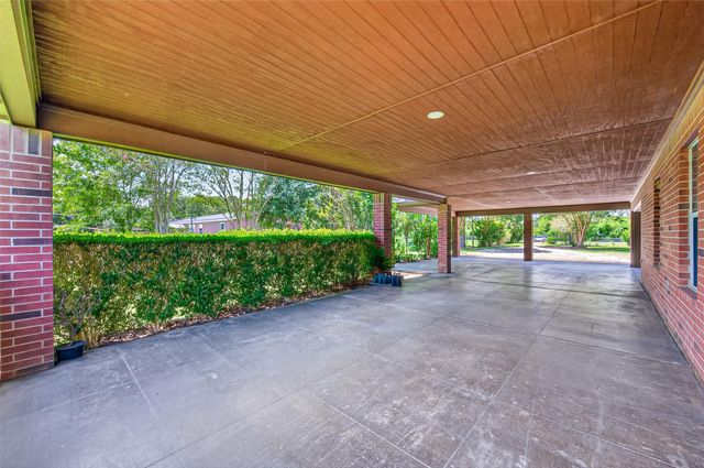 21007 Cook Road, Tomball, TX 77377