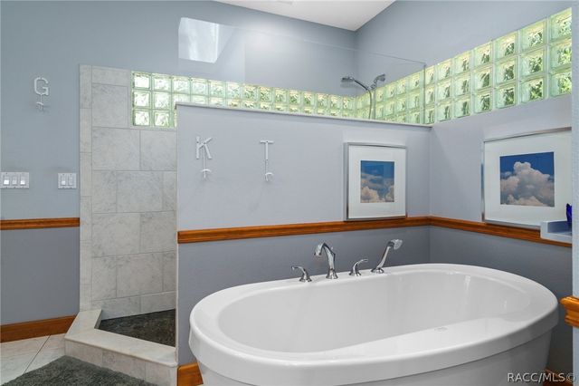 6085 S Royal Drive, Homosassa, FL 34448