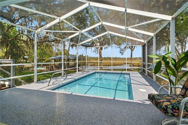 6085 S Royal Drive, Homosassa, FL 34448