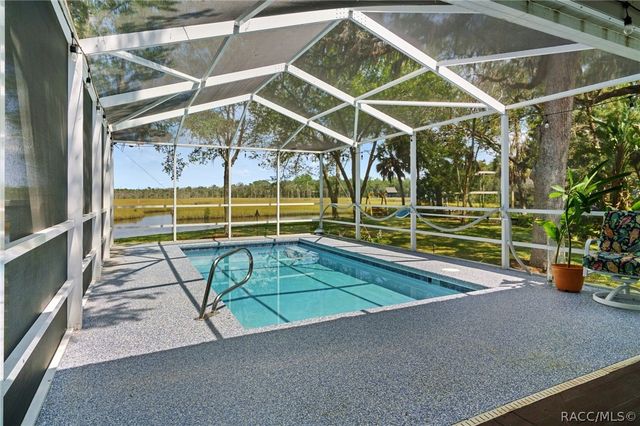 6085 S Royal Drive, Homosassa, FL 34448