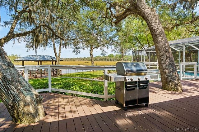 6085 S Royal Drive, Homosassa, FL 34448