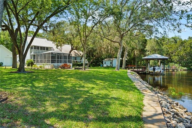 6085 S Royal Drive, Homosassa, FL 34448