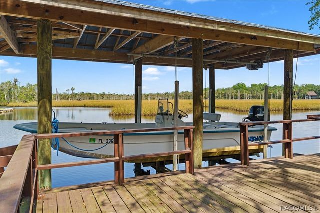 6085 S Royal Drive, Homosassa, FL 34448