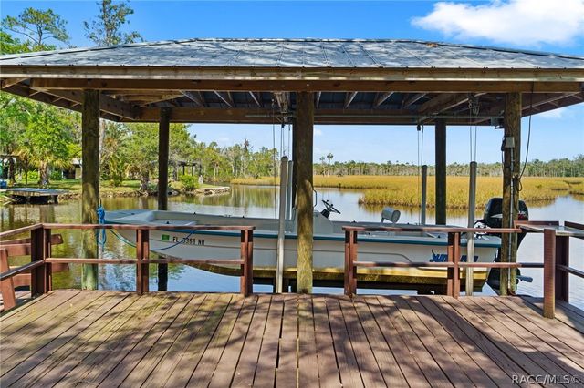 6085 S Royal Drive, Homosassa, FL 34448