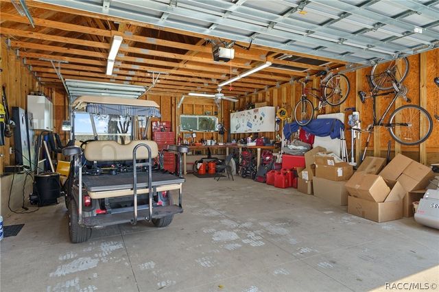 6085 S Royal Drive, Homosassa, FL 34448