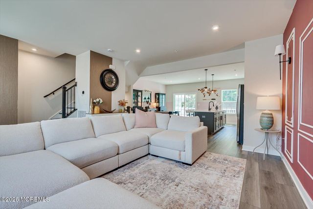 220 Anchor Way 3820, Aberdeen, NJ 07721