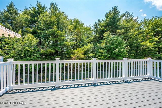 220 Anchor Way 3820, Aberdeen, NJ 07721