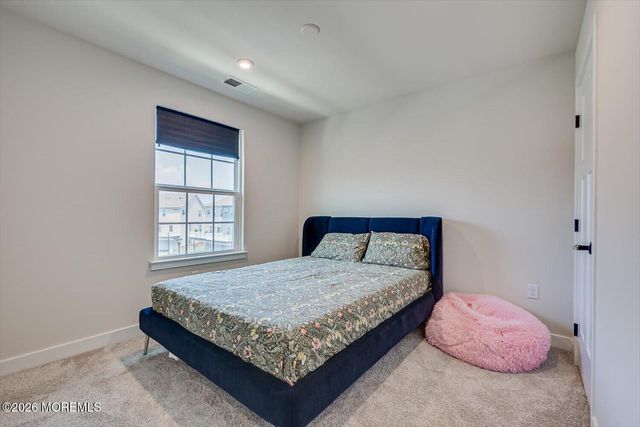 220 Anchor Way 3820, Aberdeen, NJ 07721