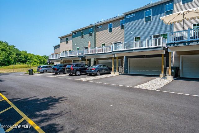 220 Anchor Way 3820, Aberdeen, NJ 07721