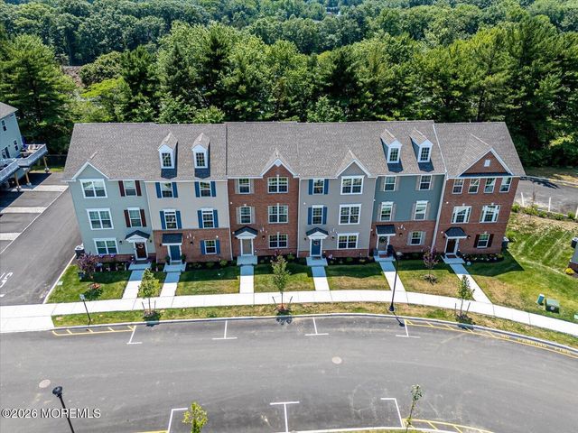 220 Anchor Way 3820, Aberdeen, NJ 07721