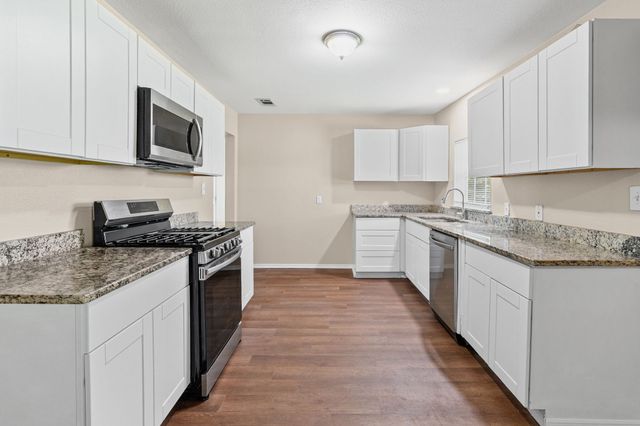1704 Langford Street, Greenville, TX 75401
