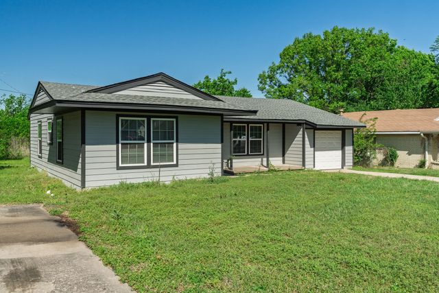 1704 Langford Street, Greenville, TX 75401