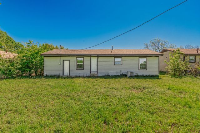 1704 Langford Street, Greenville, TX 75401