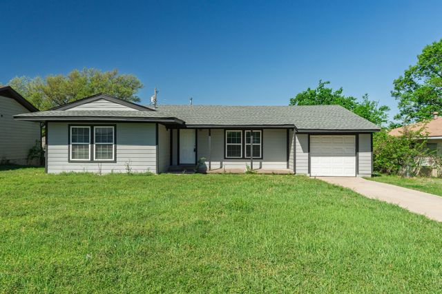 1704 Langford Street, Greenville, TX 75401