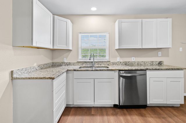 1704 Langford Street, Greenville, TX 75401