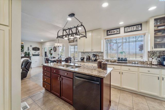 413 N Albro Road, Prosser, WA 99350