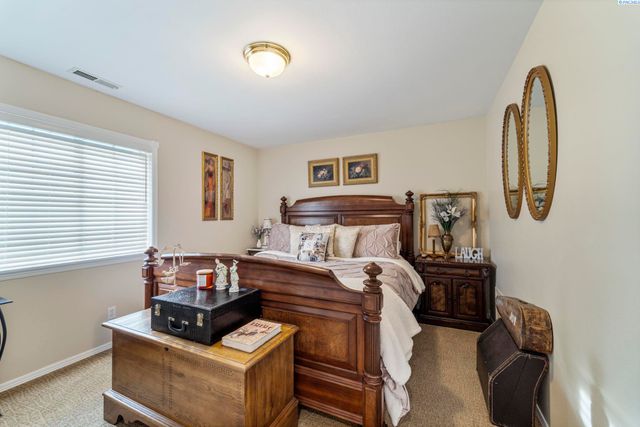 413 N Albro Road, Prosser, WA 99350