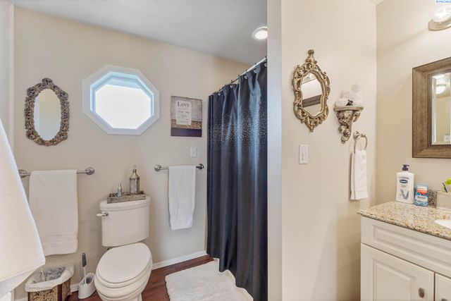 413 N Albro Road, Prosser, WA 99350